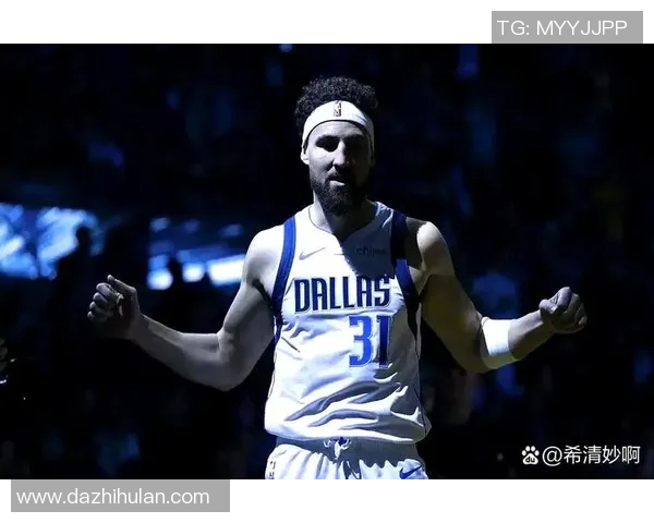 克莱汤普森:勇士队的三分射手与不屈精神的象征